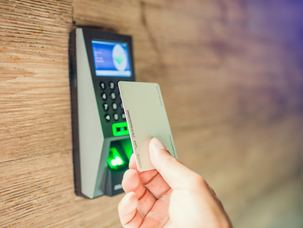 ¿Qué es el fichaje laboral en hostelería y por qué es tan importante?